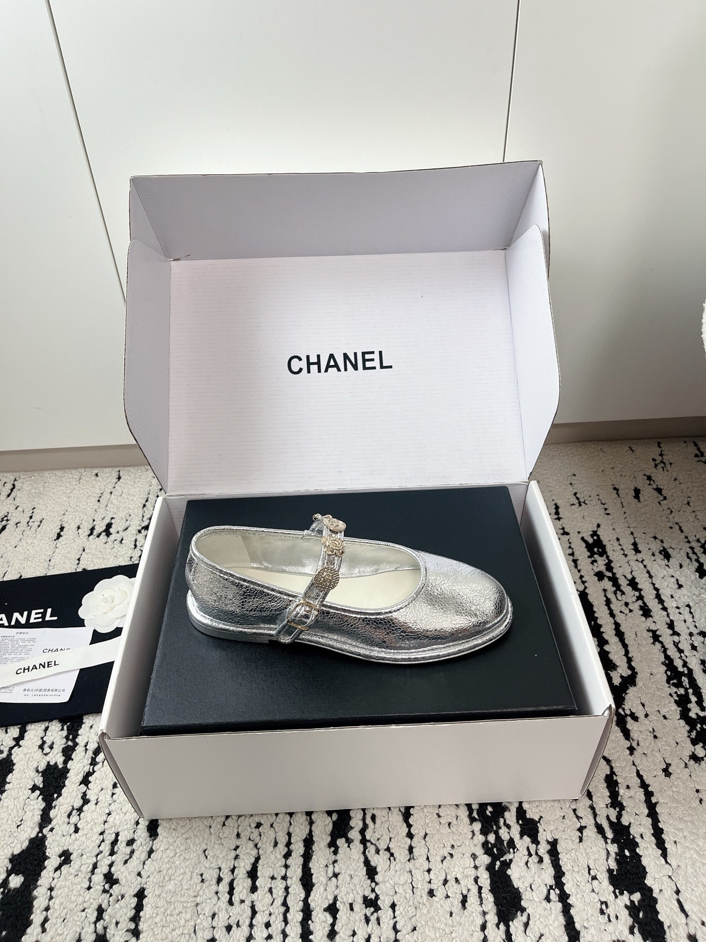 CC 26A Mary Jane Strap Sliver Sheepskin 900763