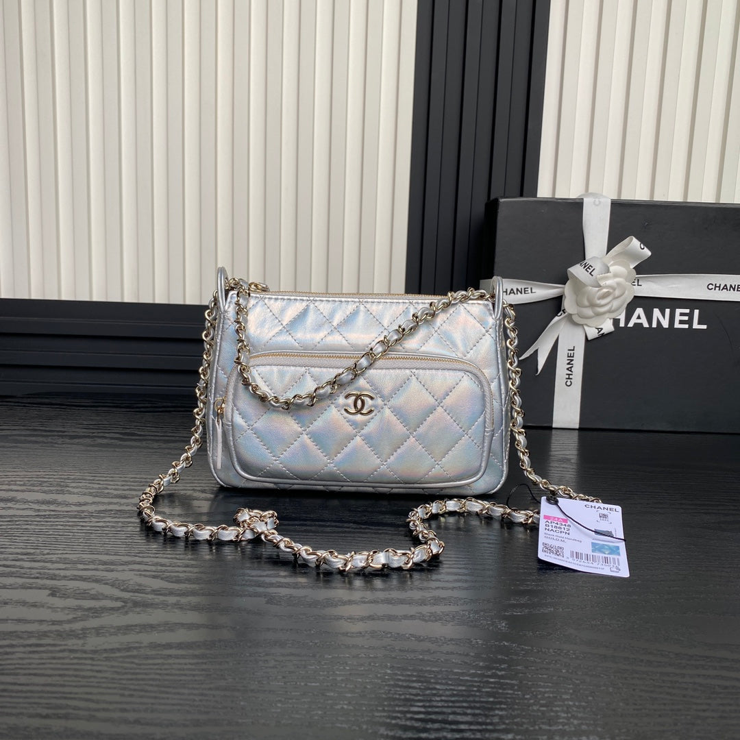 CC 25C Clutch With Strap 21cm Silver Metalic Calfskin