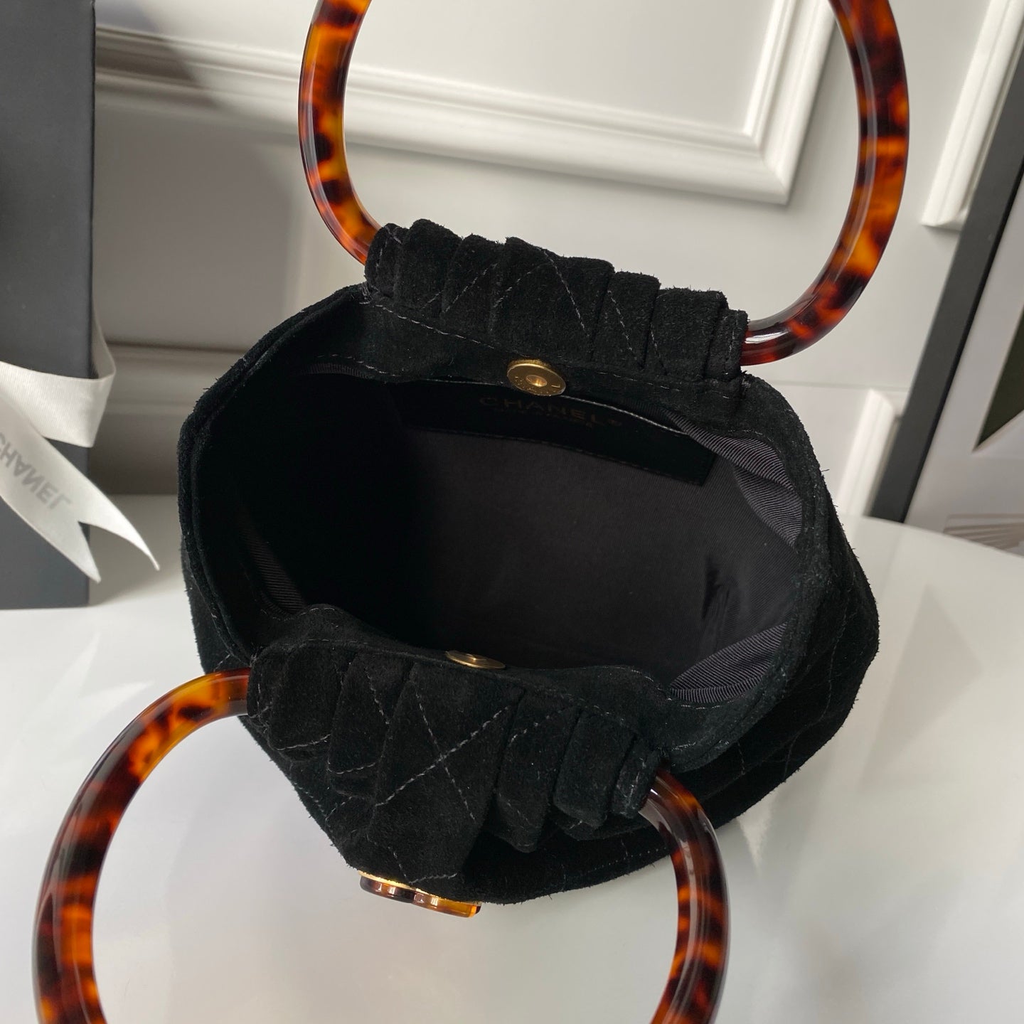 CC 26 Pouch Large Black Tortoiseshell Suede 286192