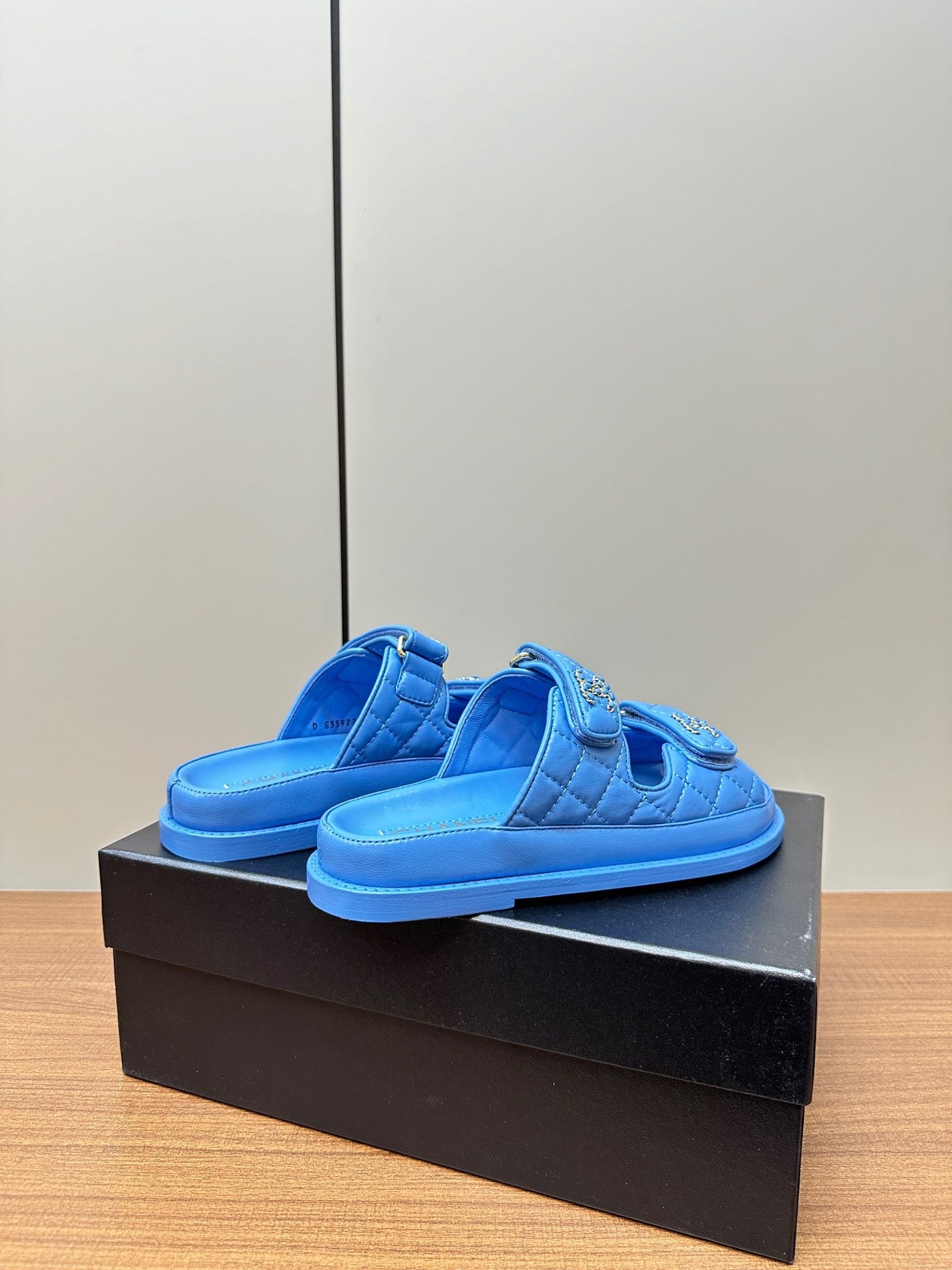 CC 26s Dad Sandal Bright Blue Sheepskin 965034