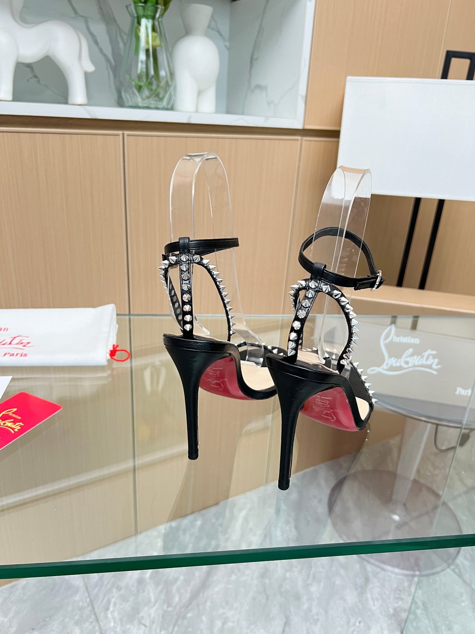 CL So Me 105 mm Strappy Sandals Black Imported Rivets with Sheepskin 251021