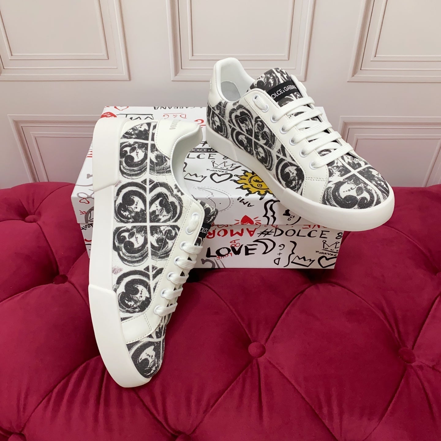DC 25 Portofino Light Sneakers Black White Majolica-print & Sheepskin 333869