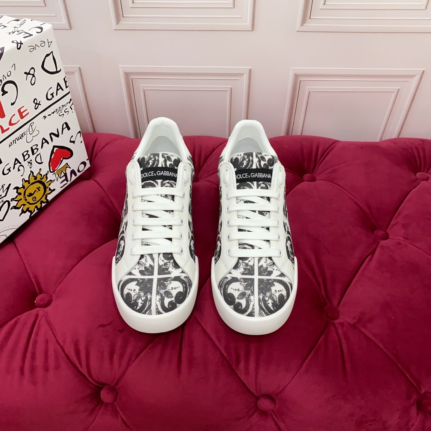DC 25 Portofino Light Sneakers Black White Majolica-print & Sheepskin 333869