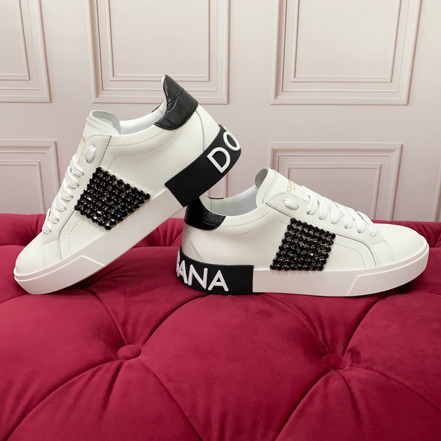 DC 25 Portofino Vintage Sneakers Black White Cowhide & Rhinestone Silk 333876