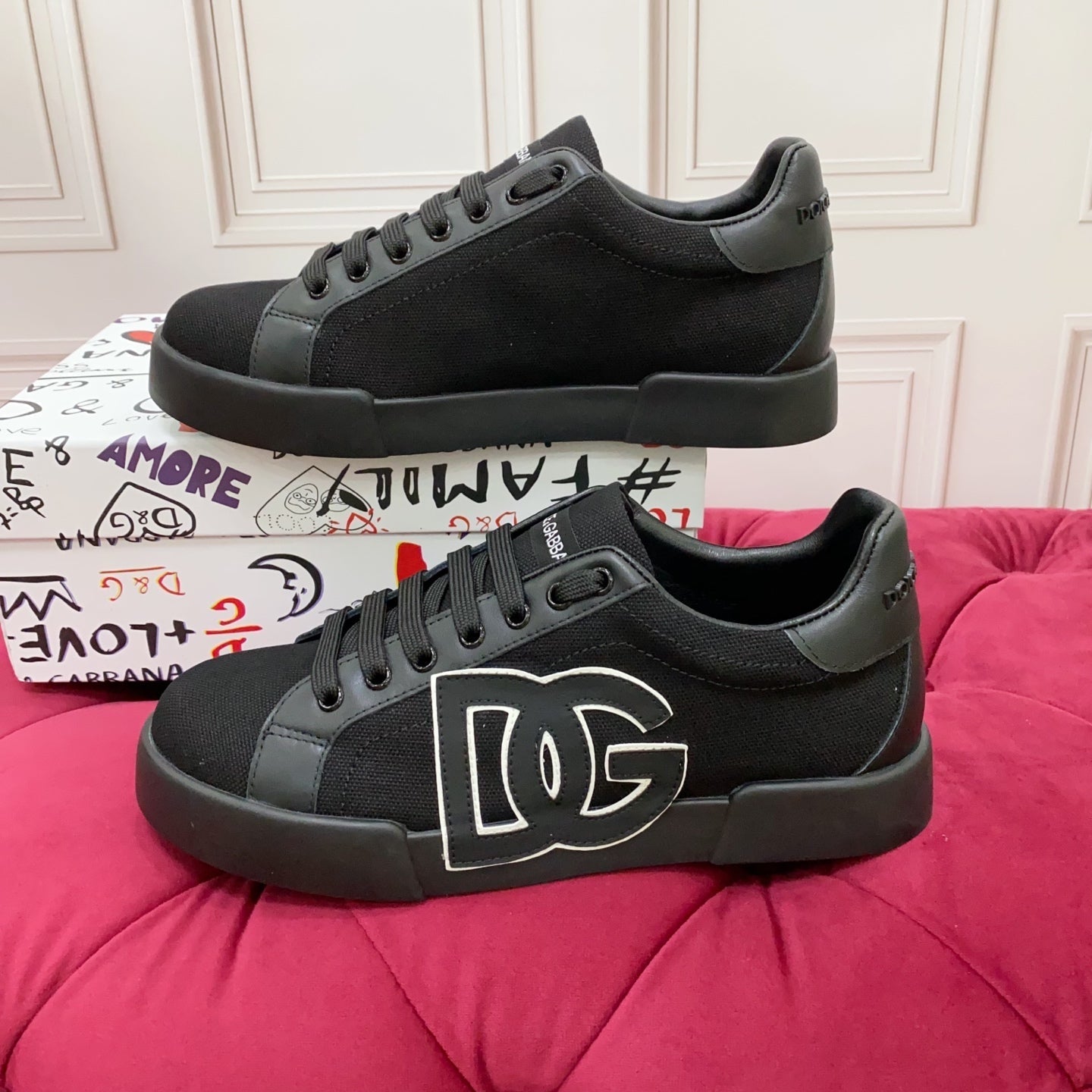 DC 25 Portofino Sneakers Black Cowhide 354916