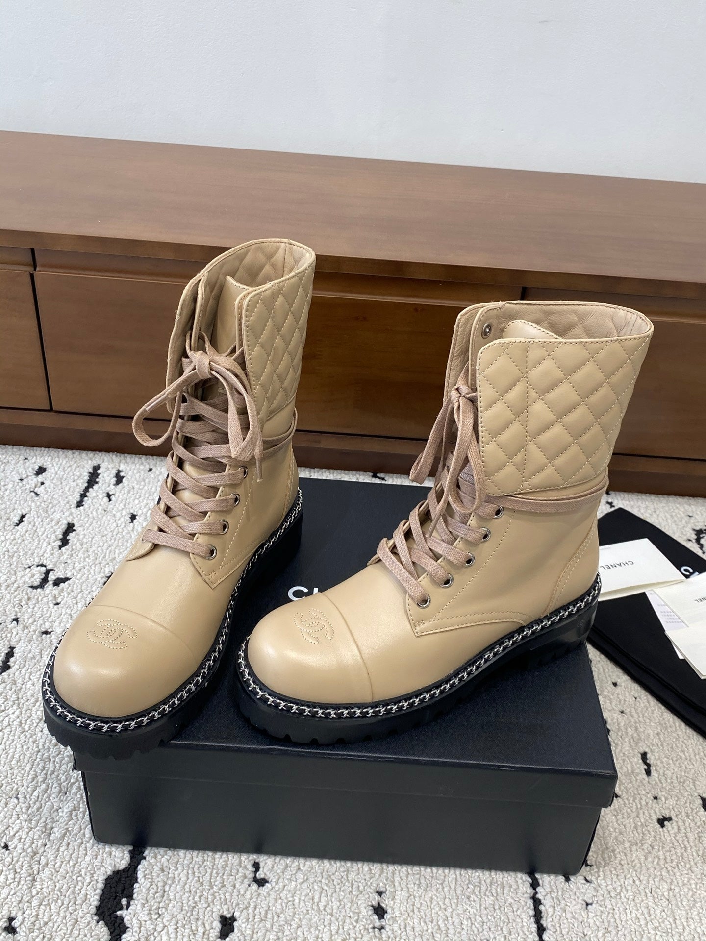 CC Ankle Boots Flat Quited Beige Calfskin 529288