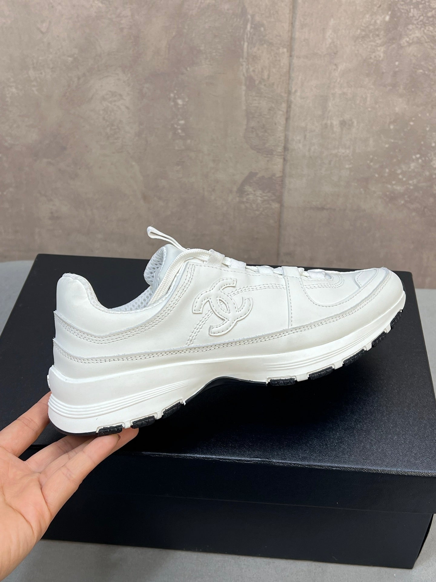 CC 26s Runner CC Logo Sneakers White Calfskin