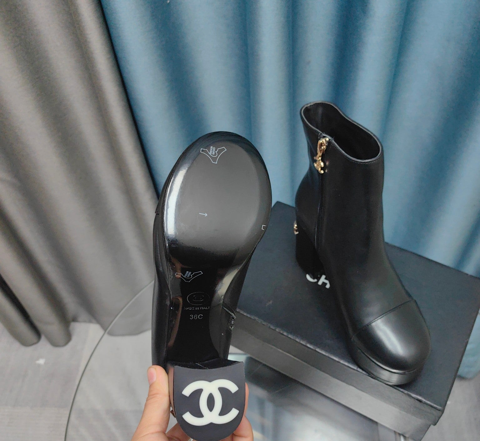 CC 25B Rhinestone Chunky Heel Ankle Boots 90mm Black Sheepskin 444302