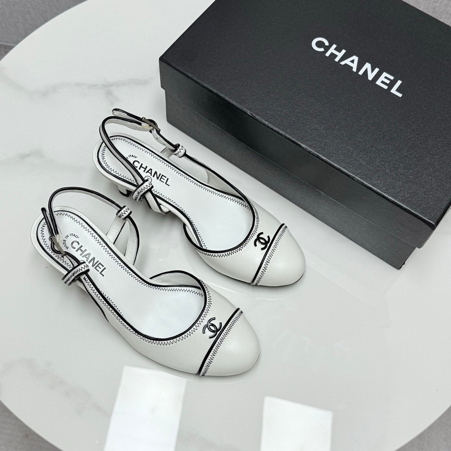 CC 25 Slingback 50mm White Black Sheepskin 368796