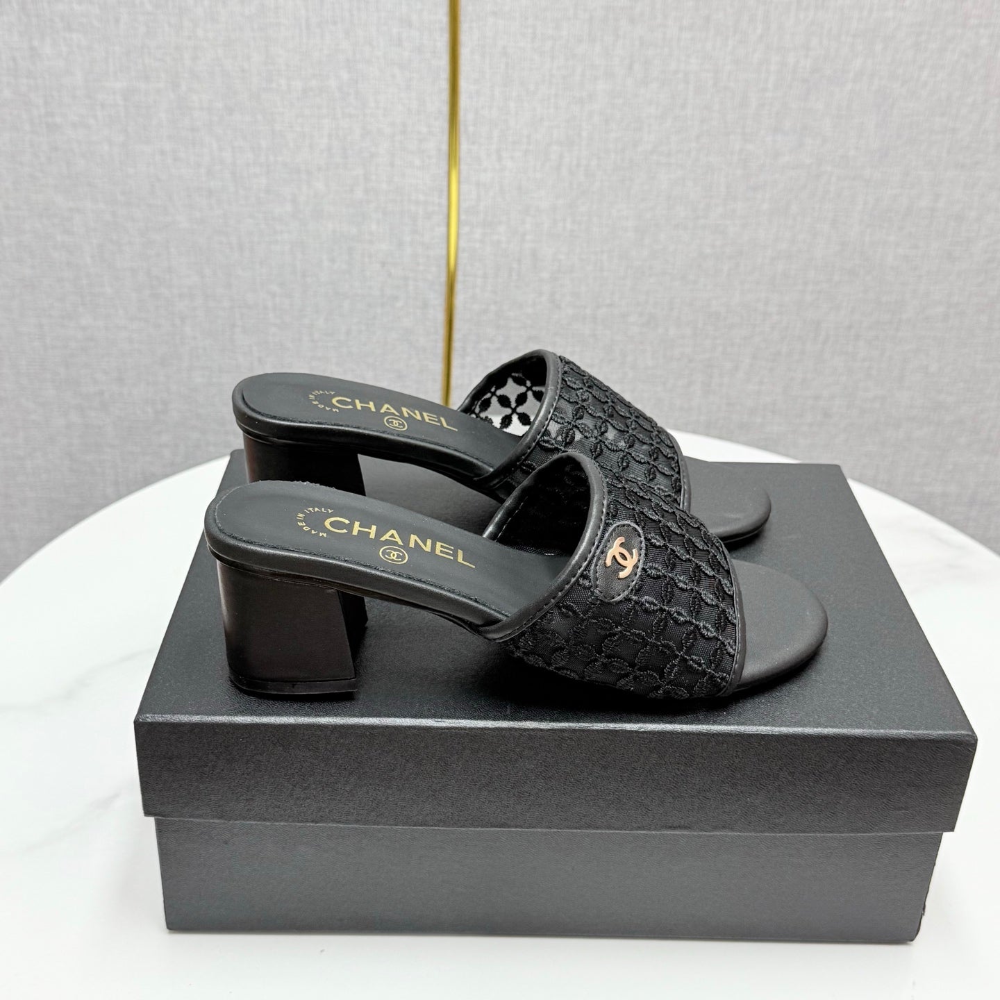 CC 25 Heel Sandals 50m Black Mesh And Sheepskin 368802