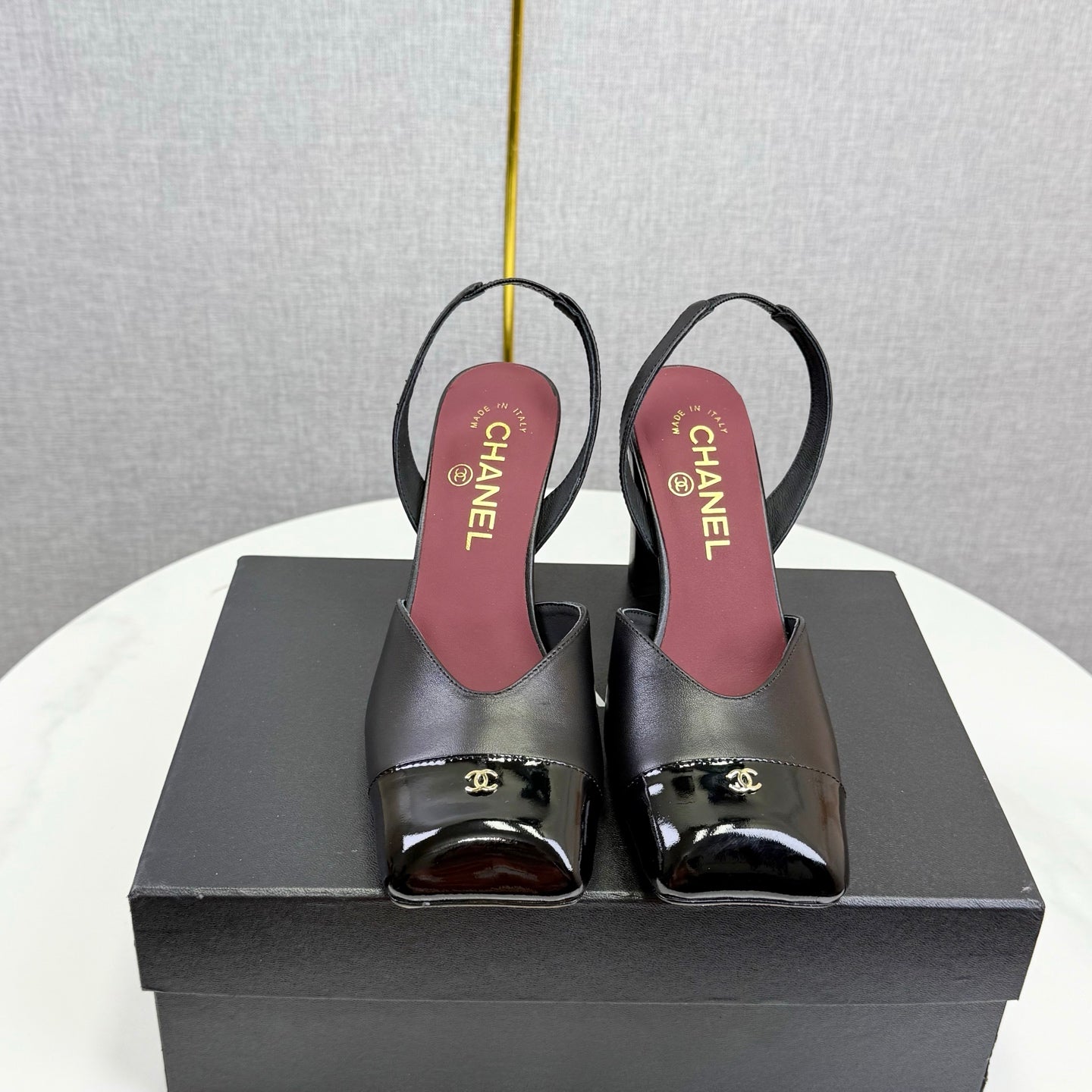 CC 25FW Square Toe Slingback Black Sheepskin Patent Leather 541134