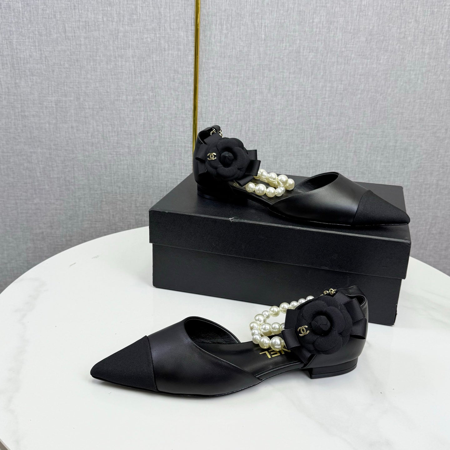 CC 25K New Pearl Chain Slingback Black Sheepskin Fabric 541065