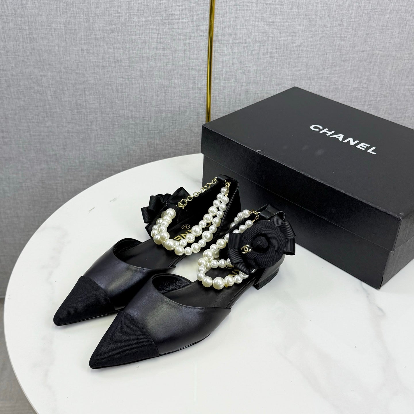 CC 25K New Pearl Chain Slingback Black Sheepskin Fabric 541065