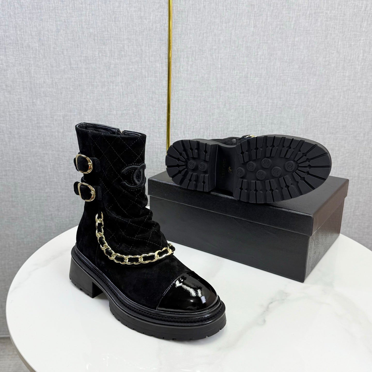 CC 25B AW Ankle Boots Black Quited Suede Patent Leather 541070 GHW