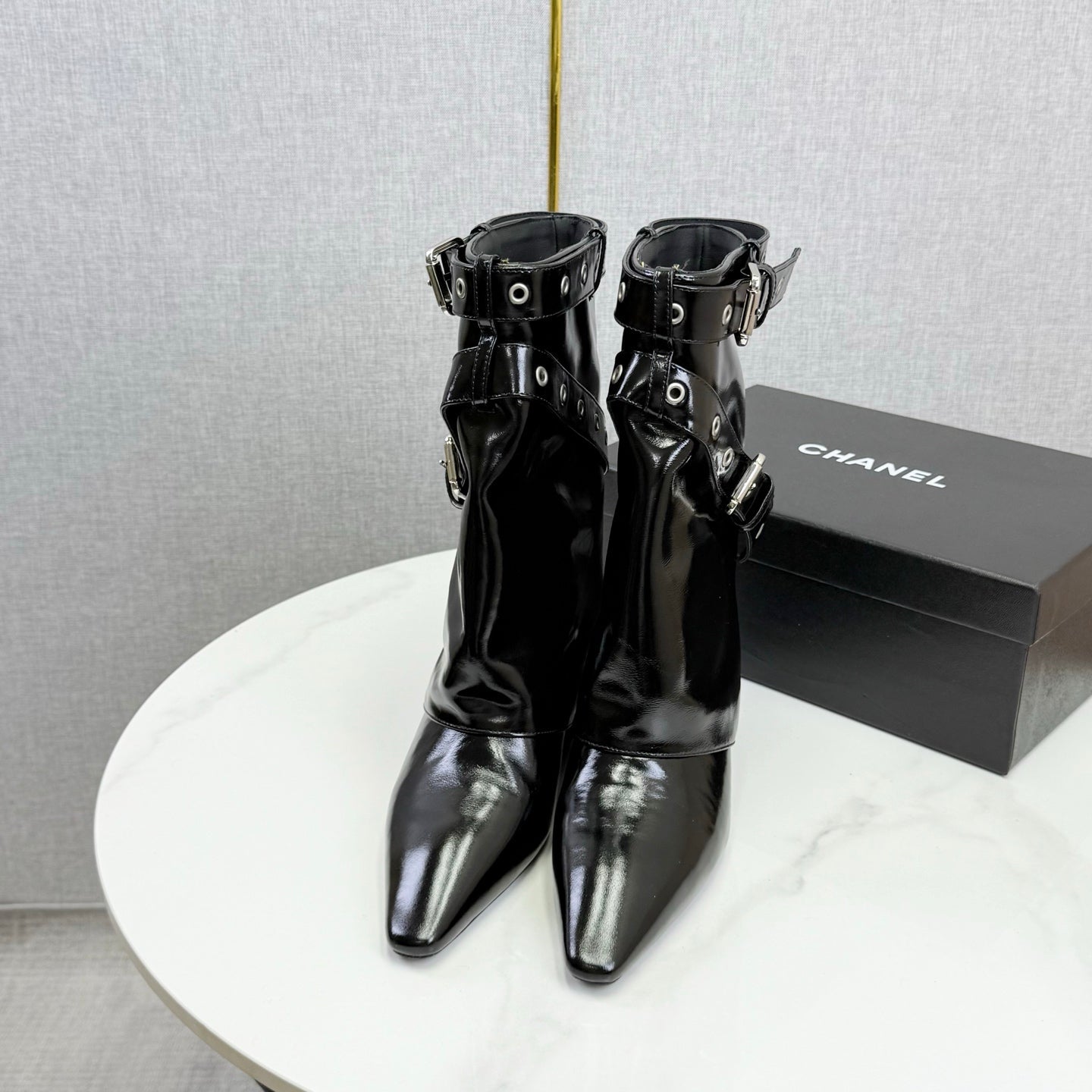 CC 26s Knight Martin Boots Black Sheepskin 620410