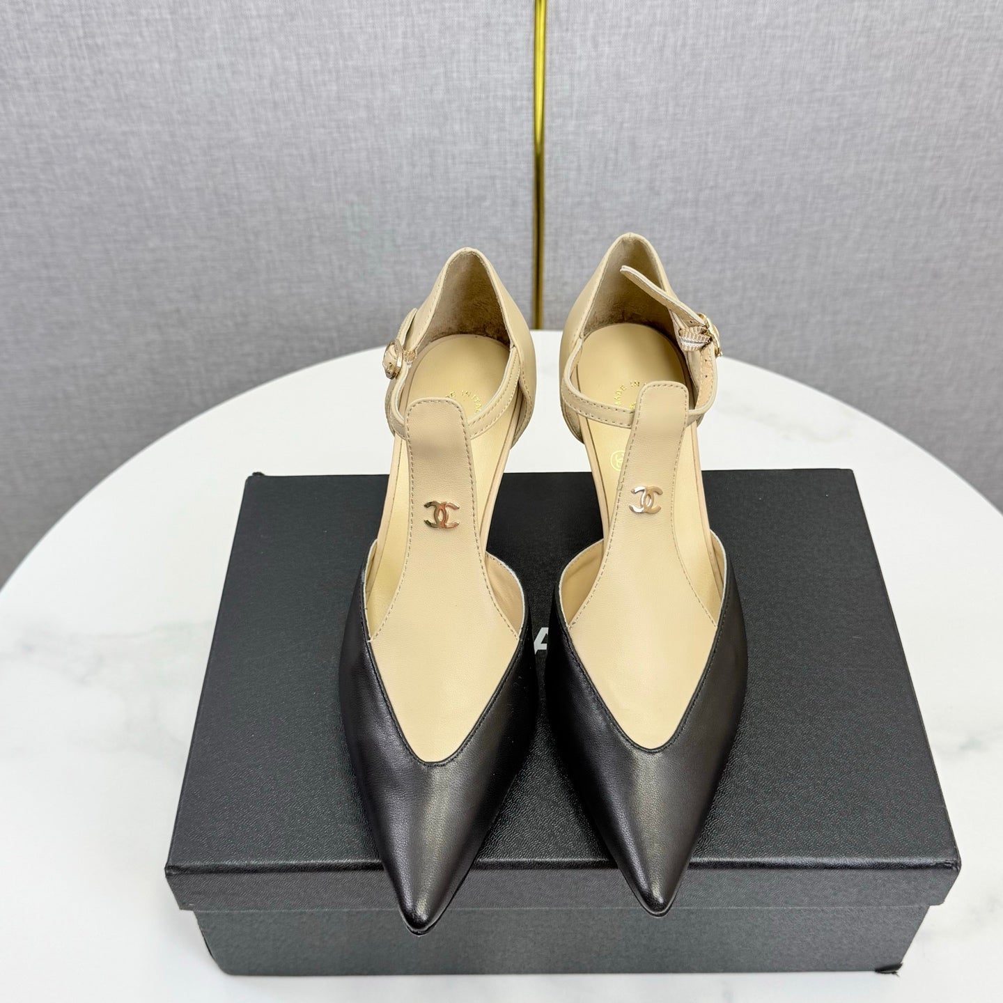 CC T-Strap Kitten Heels Beige Black Sheepskin 619975