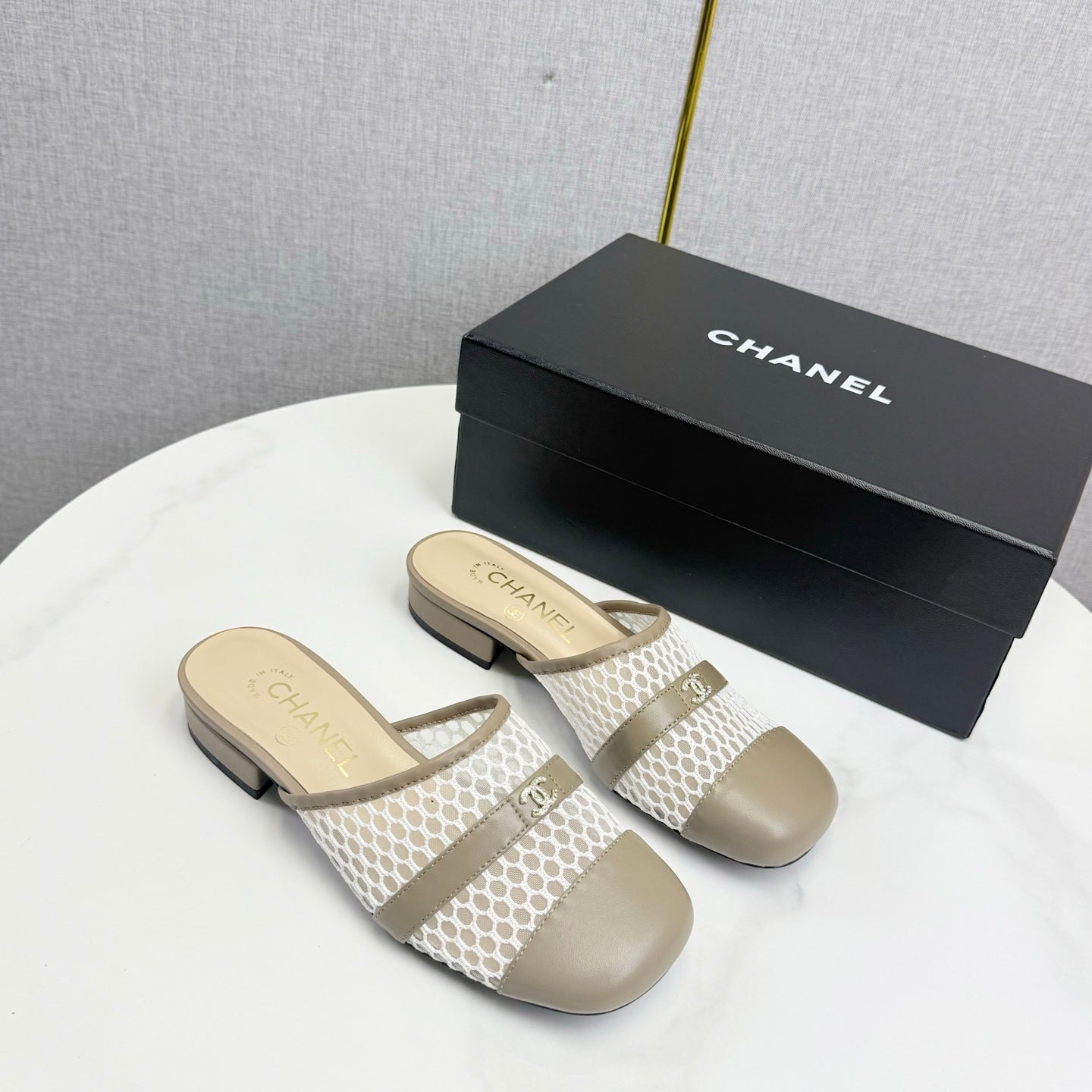 CC 26s Sandal Beige Mesh Sheepskin 639827