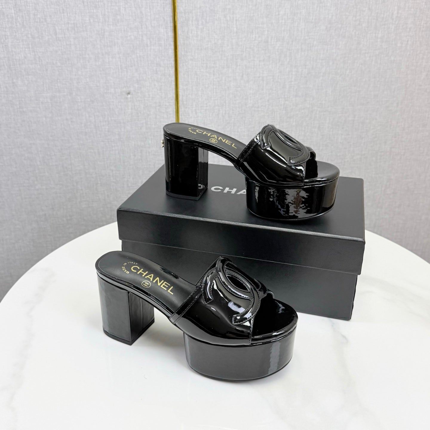 CC 26s Block Heel Sandals 10cm Black Patent Calfskin