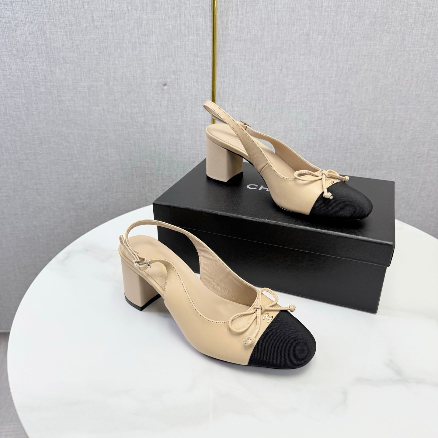 CC 26s Slingback Heels 45 Mm In Beige Lambskin And Fabric