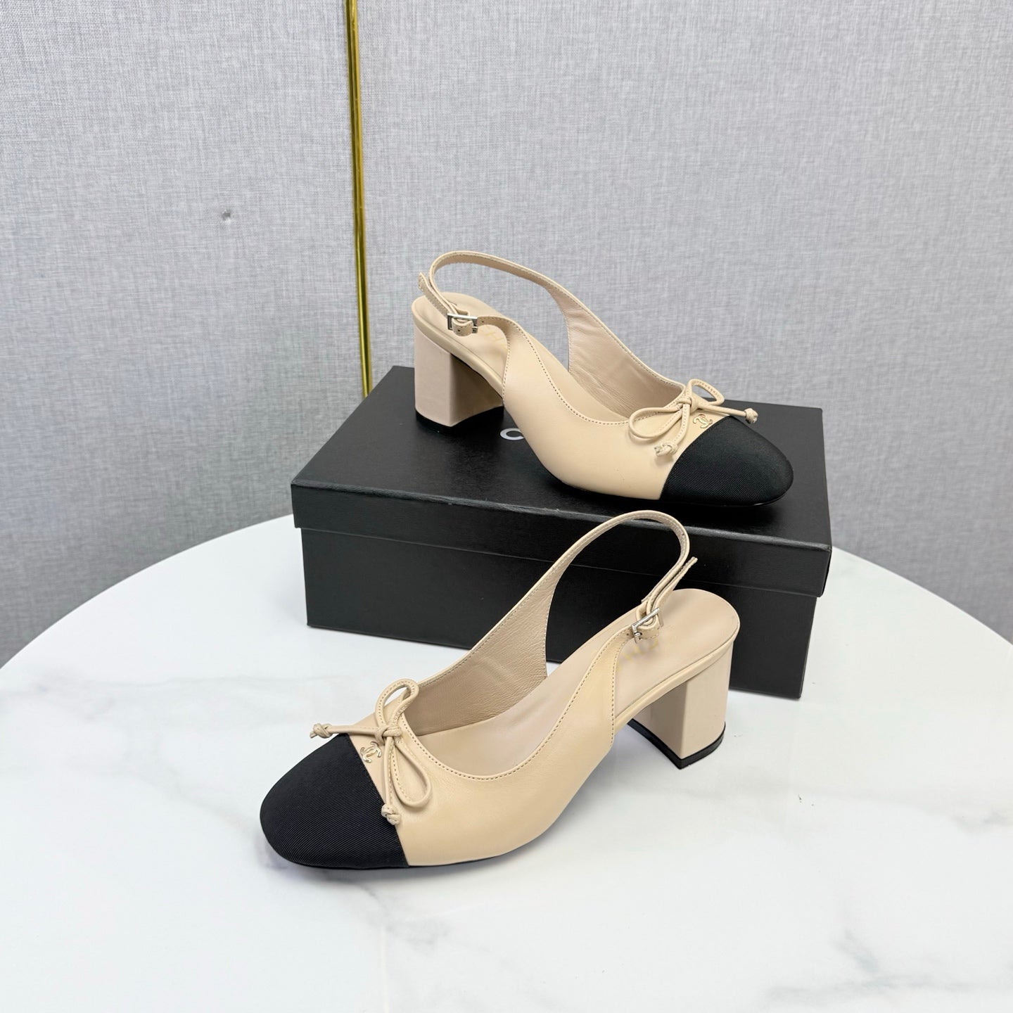 CC 26s Slingback Heels 4.5cm Beige Black Lambskin Fabric