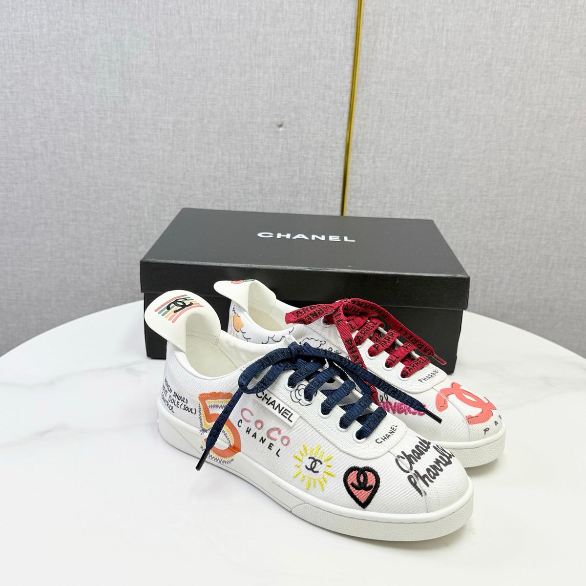 CC 26s Sneakers White Graffiti Printed Calfskin 167528