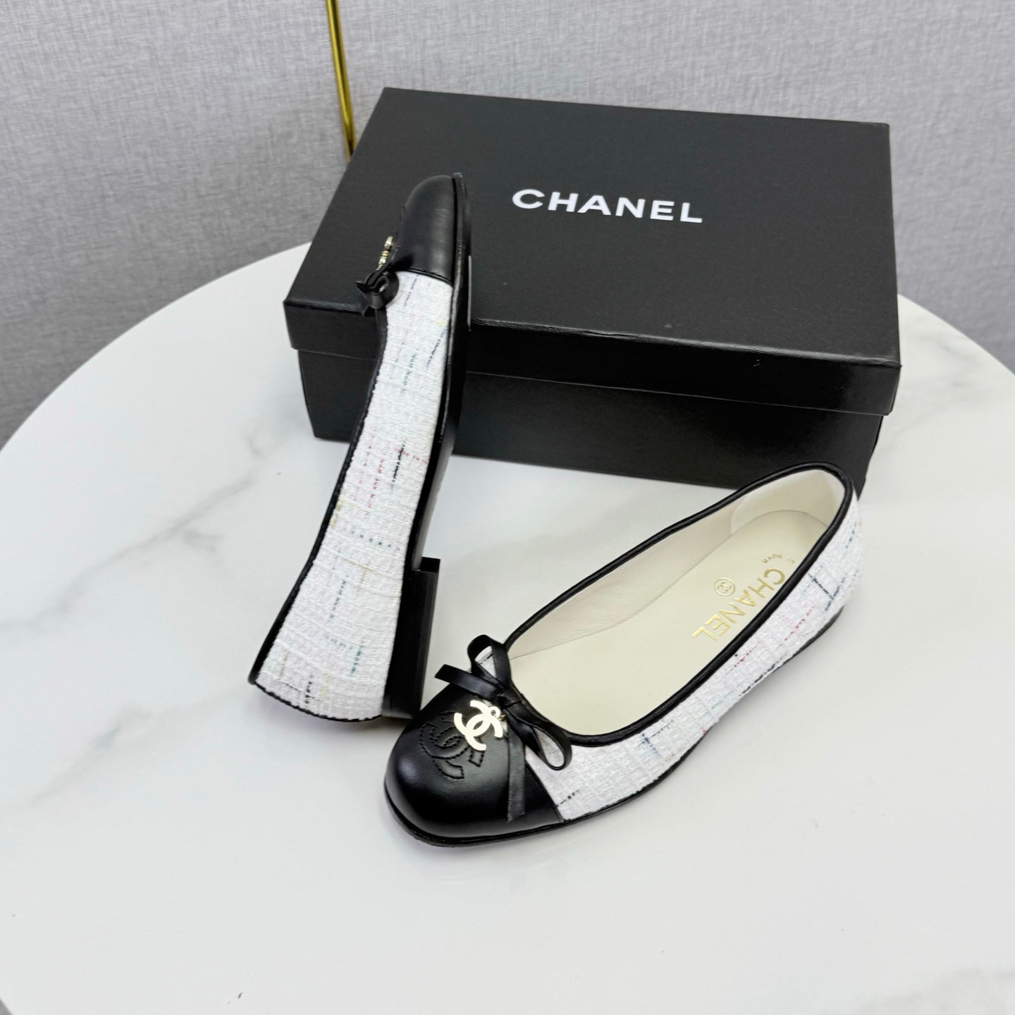 CC 26s Ballet Flats In White Tweed And Black Lambskin