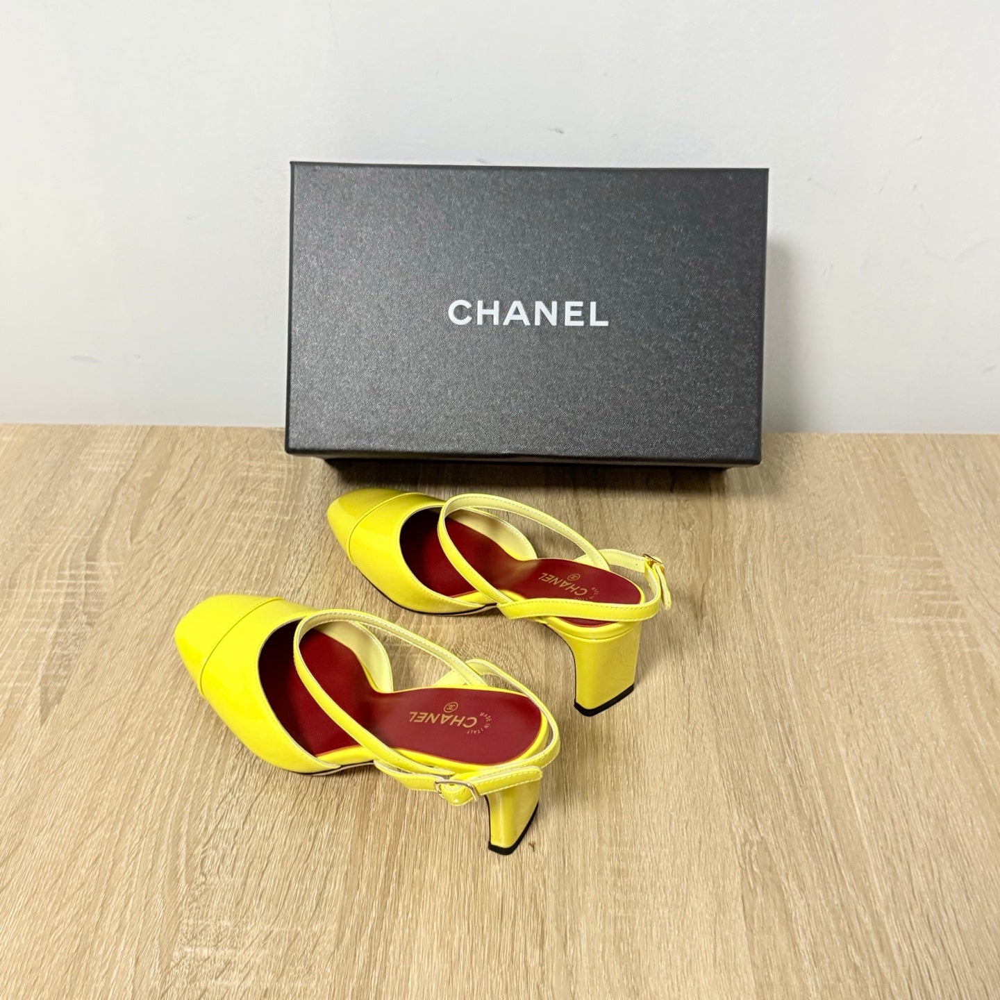 CC Métiers d’art 2026 Slingbacks 6.5cm Yellow Patent Calfskin 865638