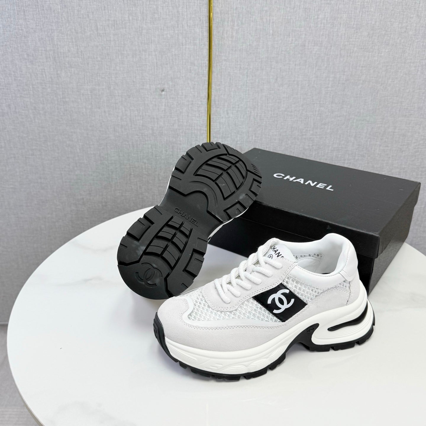CC 26s Runners Sneakers White Mesh Suede Suede