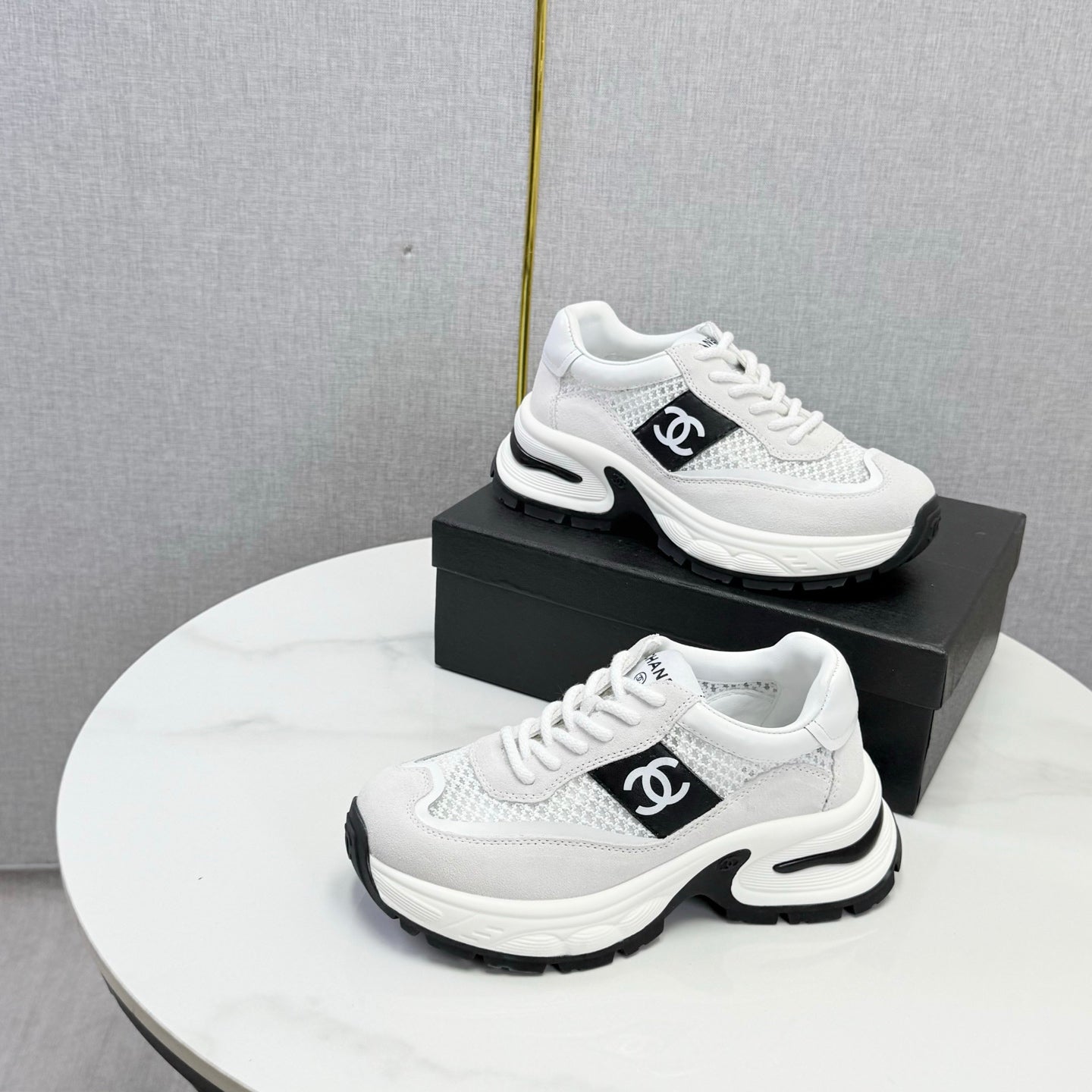 CC 26s Runners Sneakers White Mesh Suede Suede