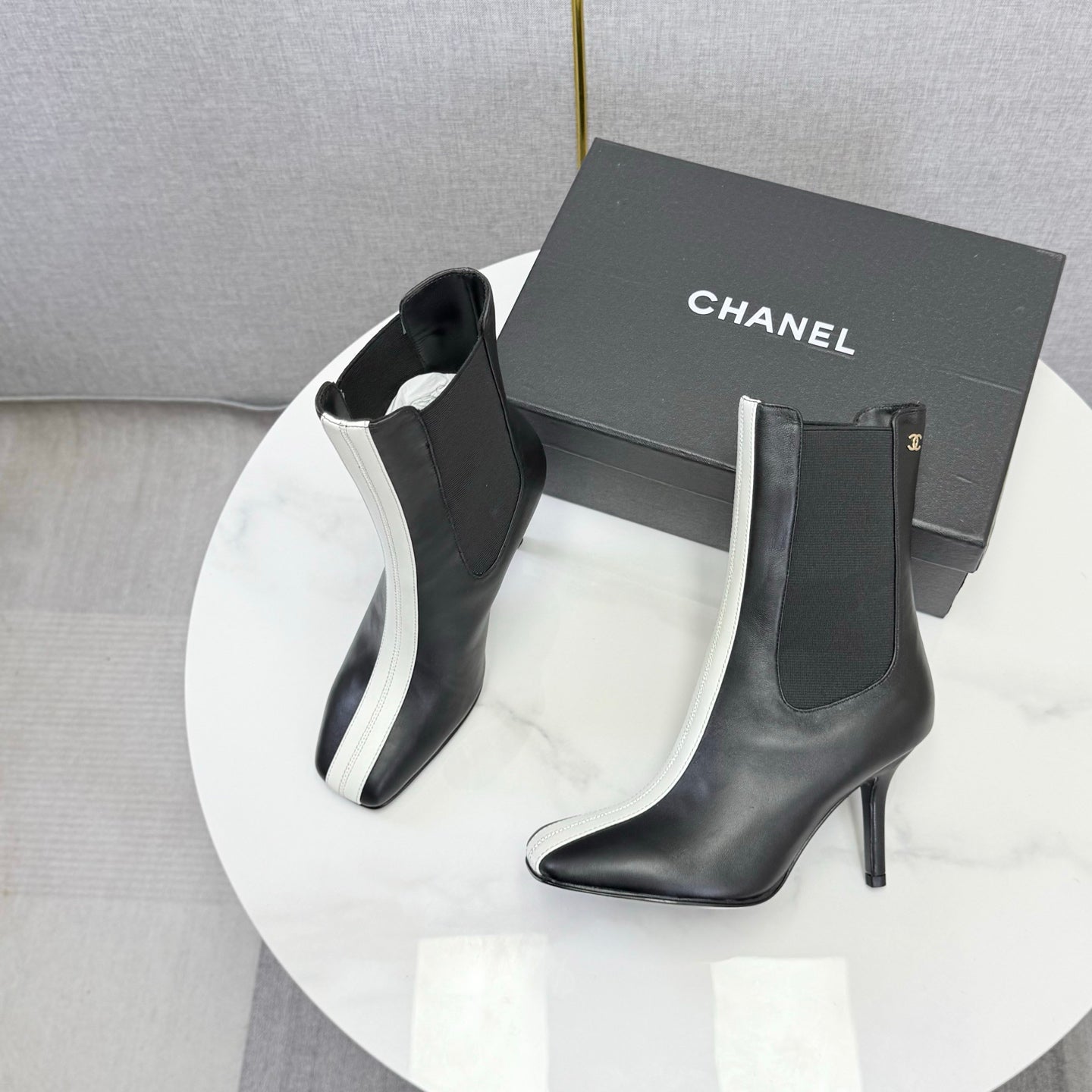 CC 26s Metiers d'Art Boot Black White Lambskin 904453