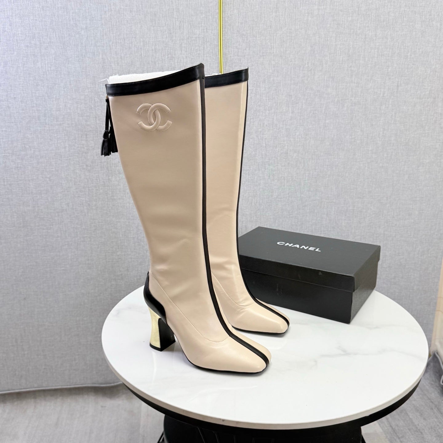 CC 26s Knee-High Boots Black Beige Sheepskin 904486