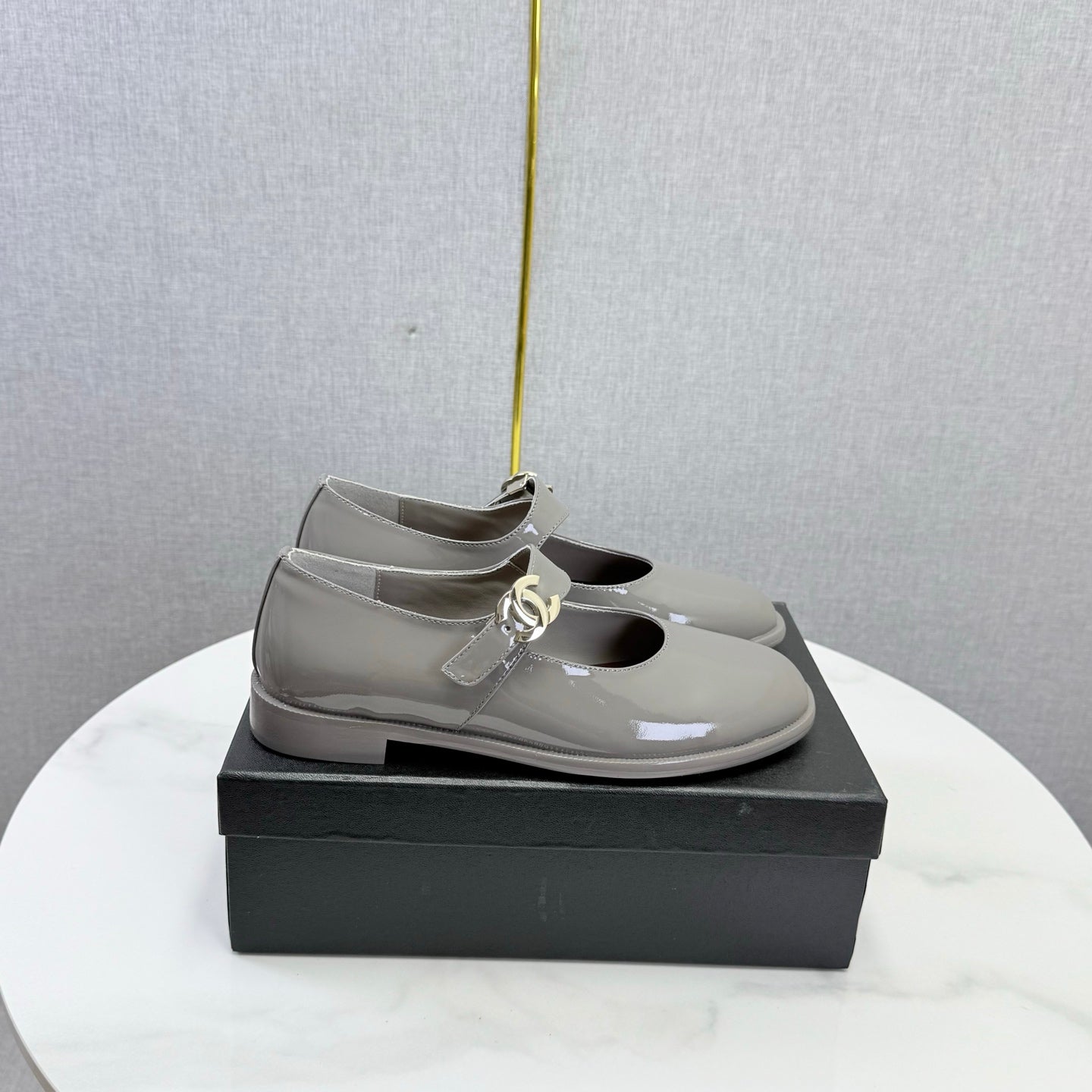 CC 26s Mary Jane Flats Grey Patent Leather 904493
