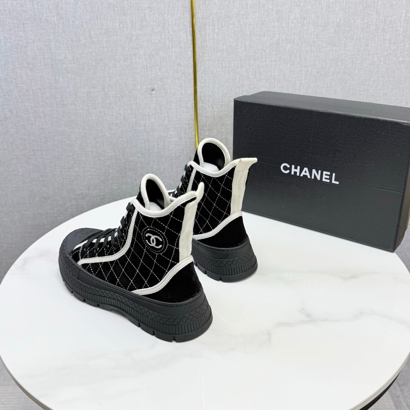 CC 26s High-Top Sneakers Black Suede 972649