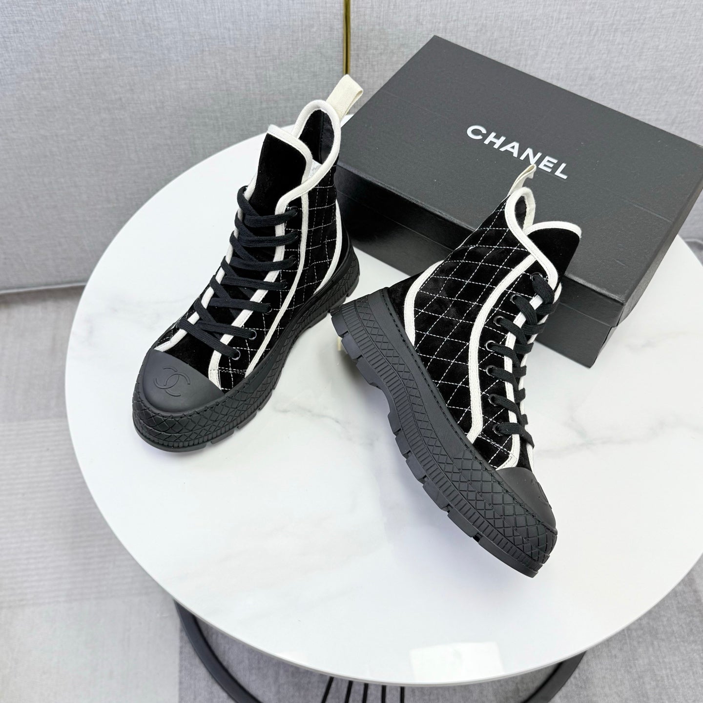 CC 26s High-Top Sneakers Black Suede 972649