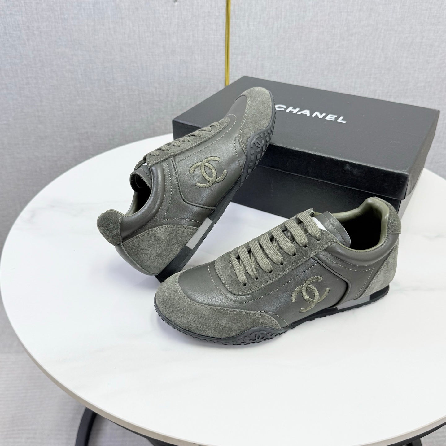 CC 26s Sneakers Dark Olive Leather Suede 972901