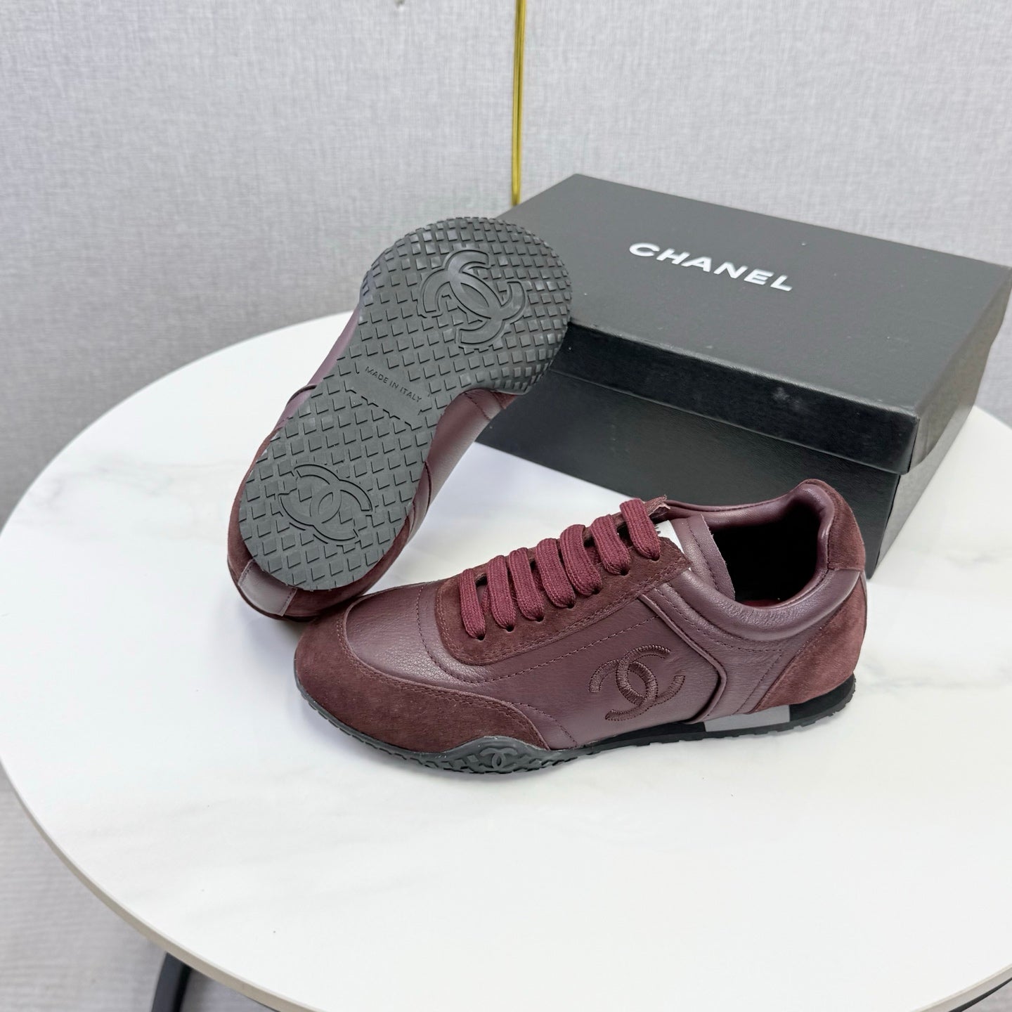 CC 26s Sneakers Burgundy Leather Suede 972902