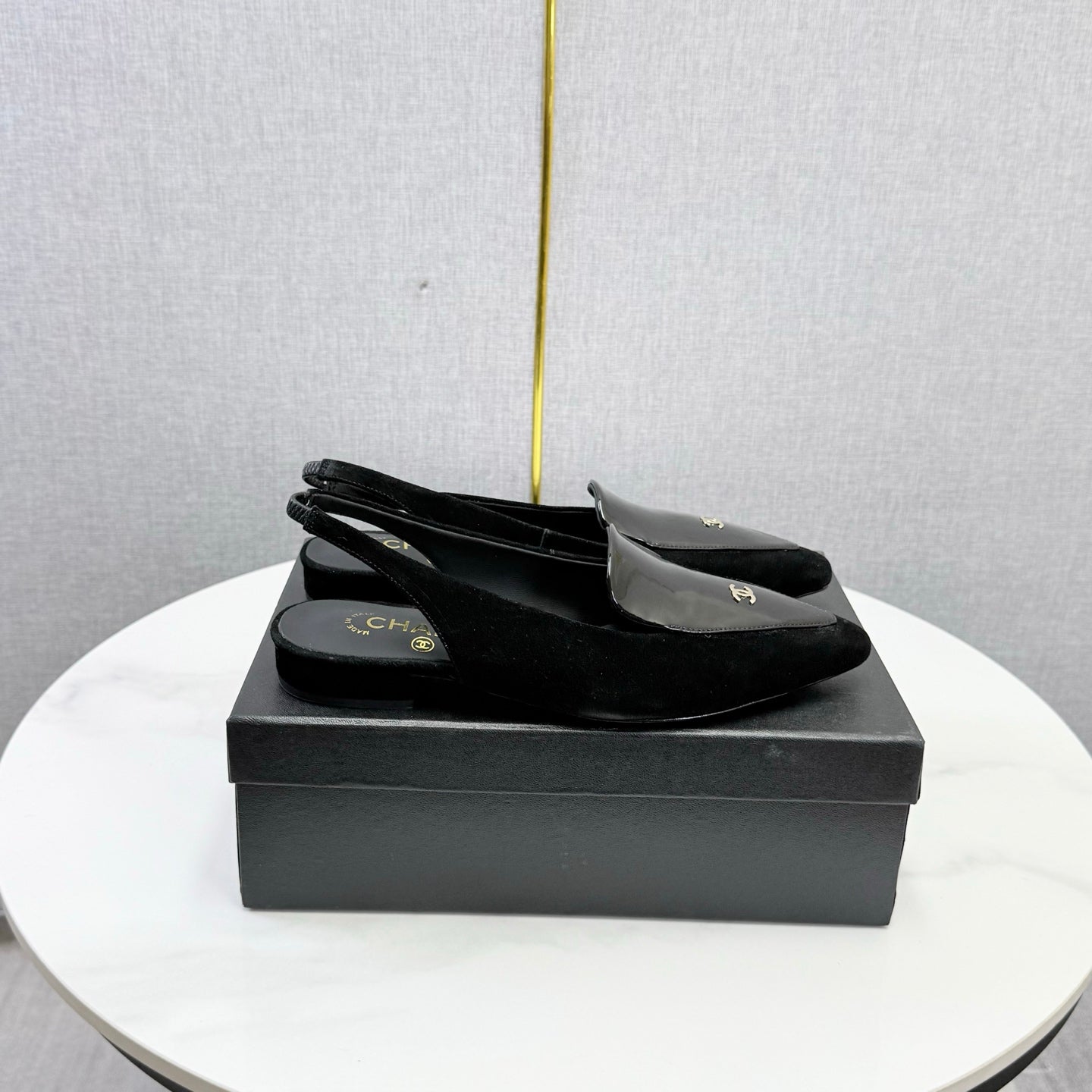 CC 26s Pointed Slingback Flat Black Patent Leather 972778