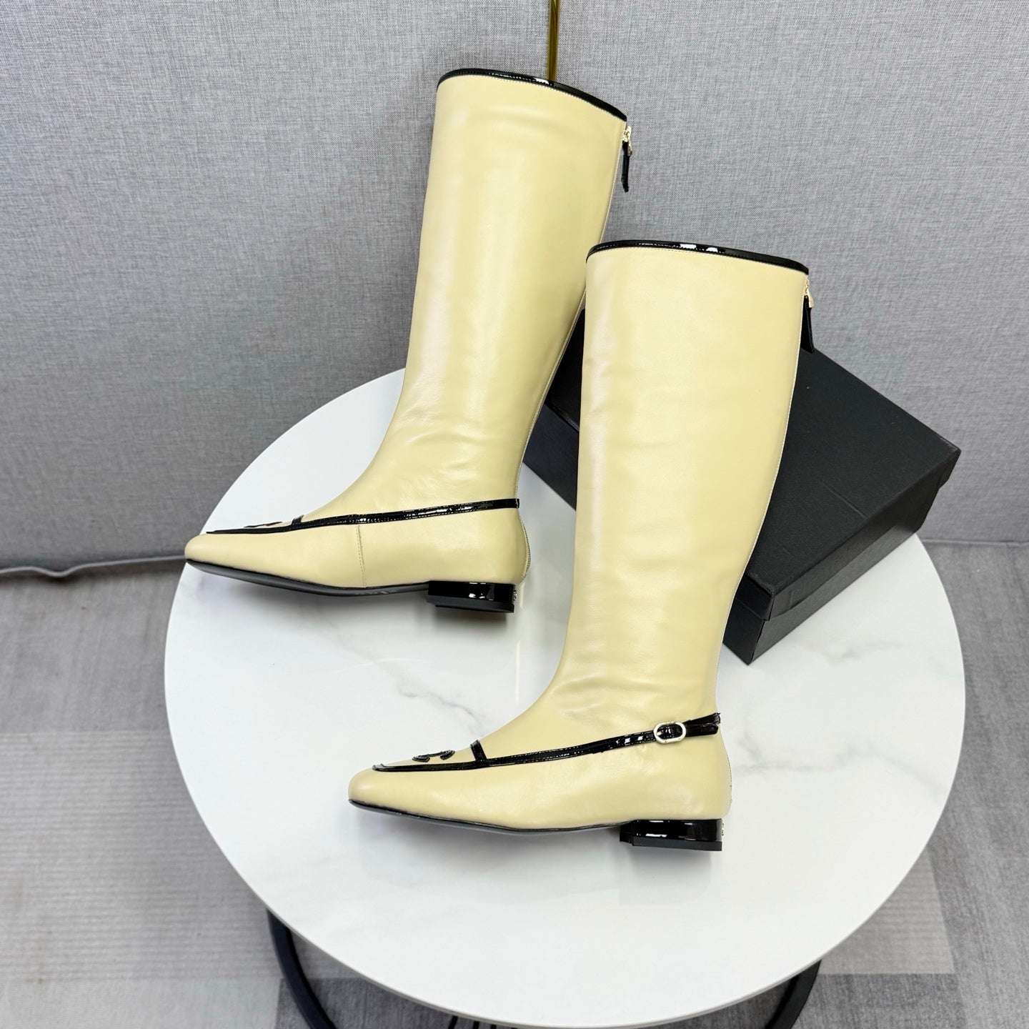 CC 26s Square Toe Low Heel Long Boots Black Beige Sheeepskin 972799