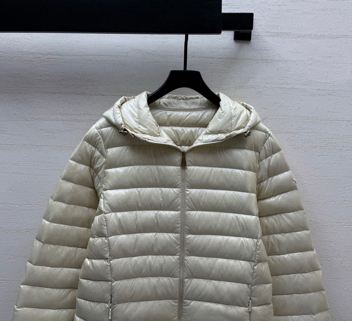 MC 26s Down Jacket Cream White Polyamide 432984