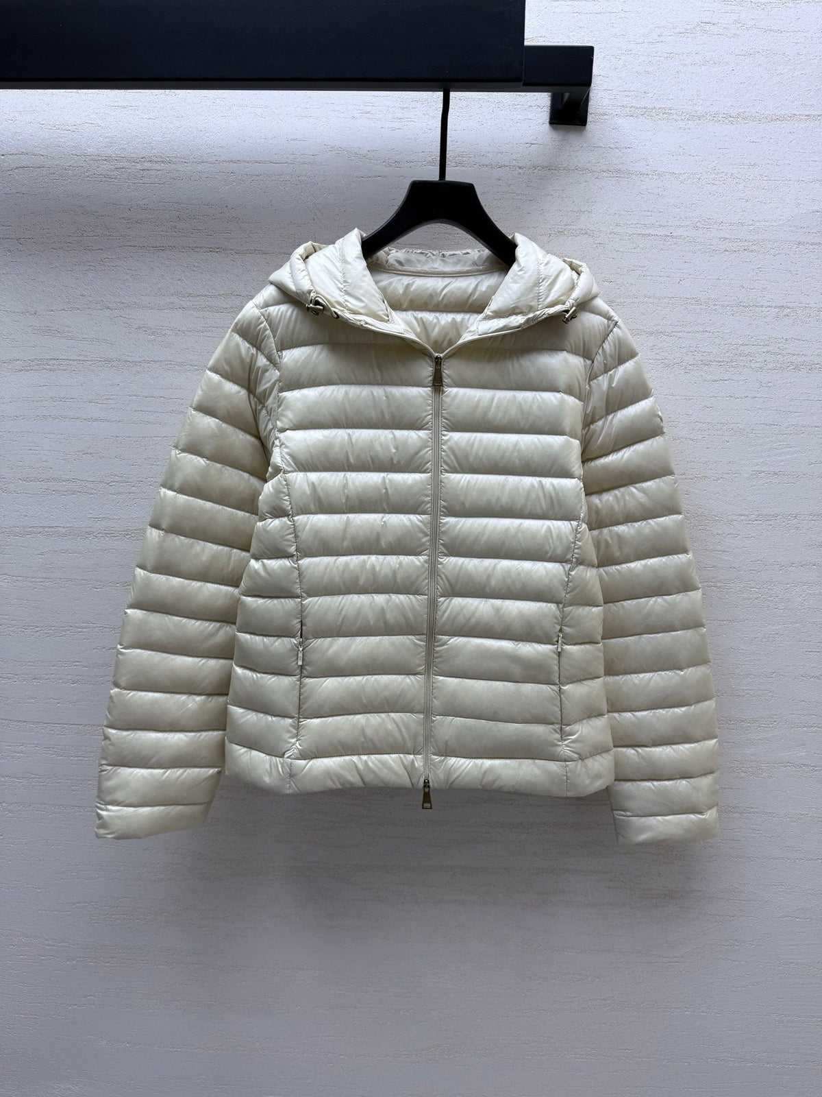 MC 26s Down Jacket Cream White Polyamide 432984