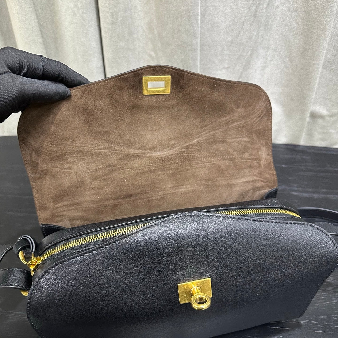 Balenciaga Le 7 Shoulder Bag Black Calfksin