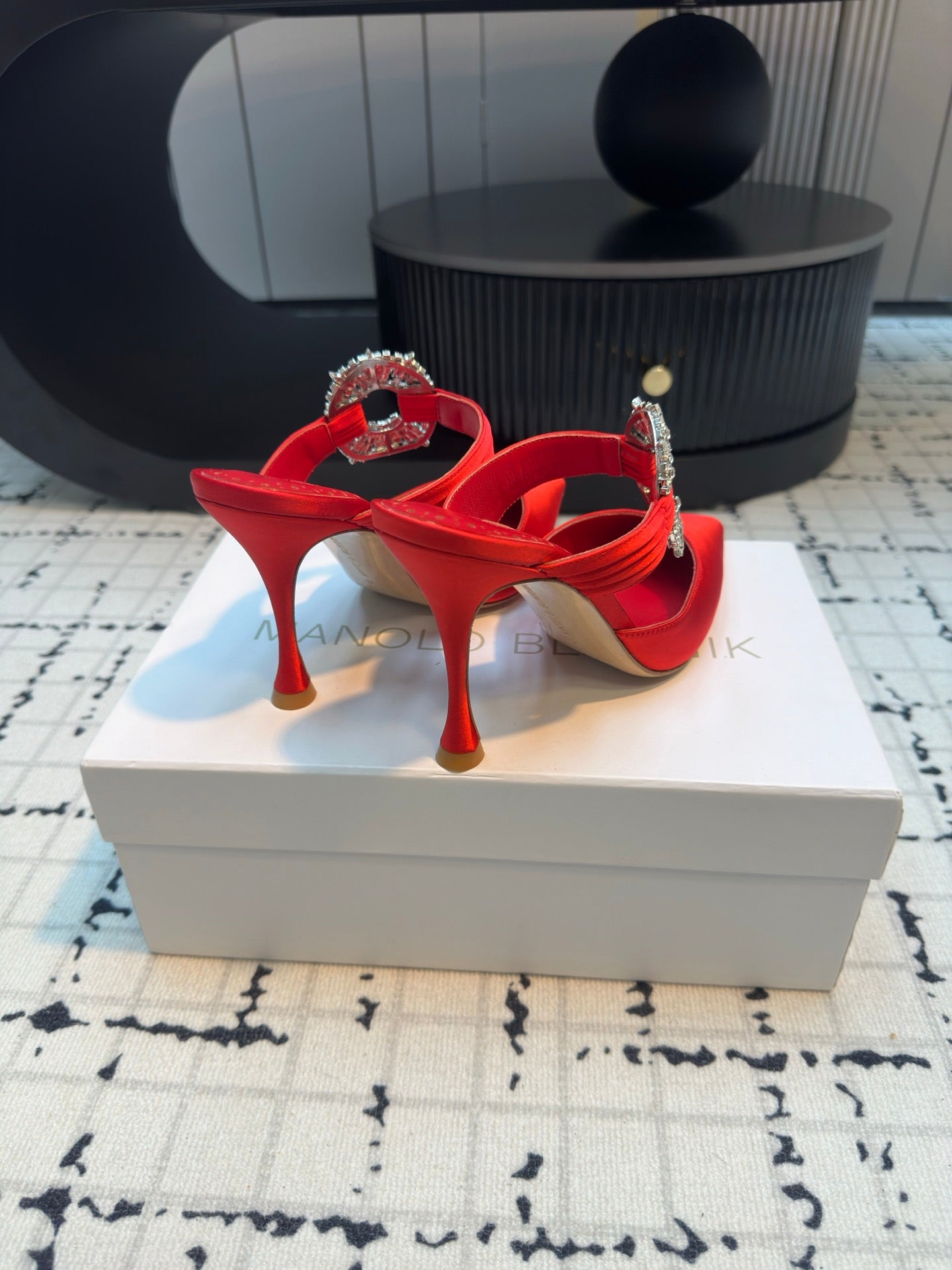 Manolo Satin Maidugura Mules 90mm Red Satin