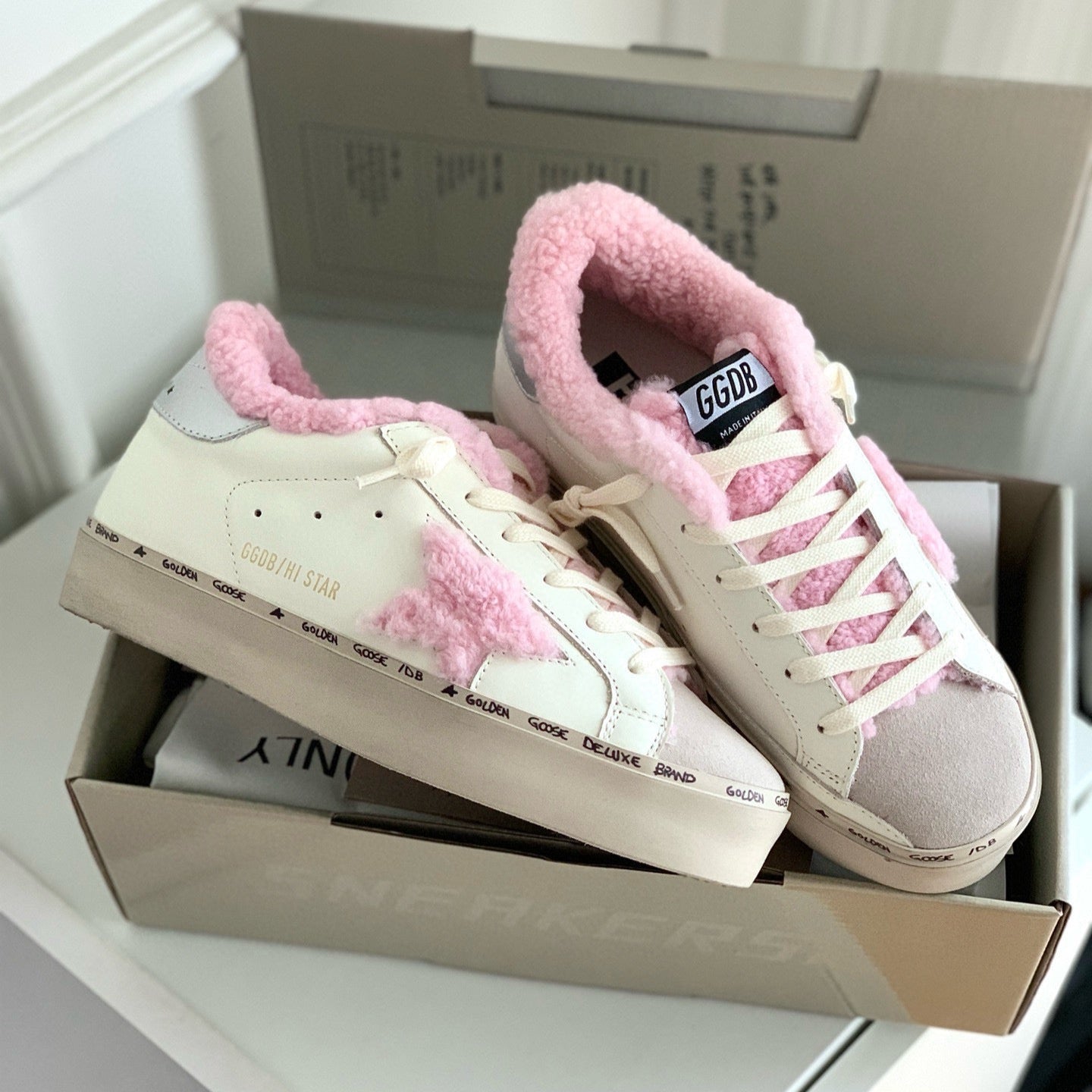 HI STAR SNEAKERS WHITE CALFSKIN WITH PINK WOOL STAR