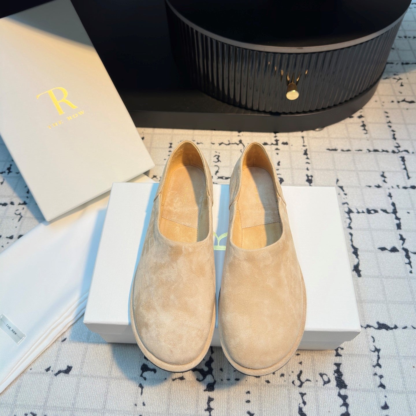 The Row Flat Loafer Beige Cow Suede 334447