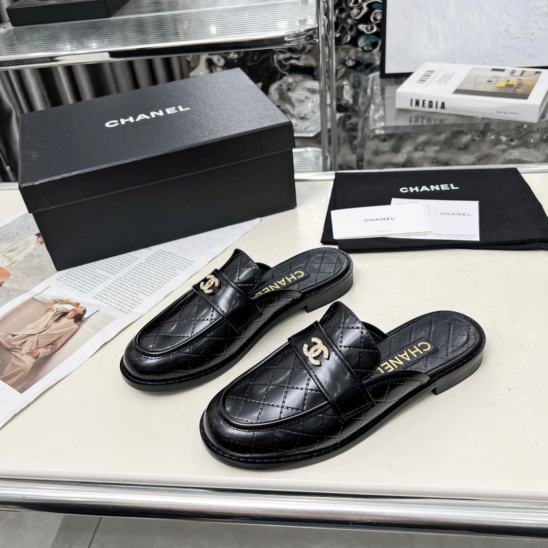 CC 25 Mule Black Patent Cowhide 338677