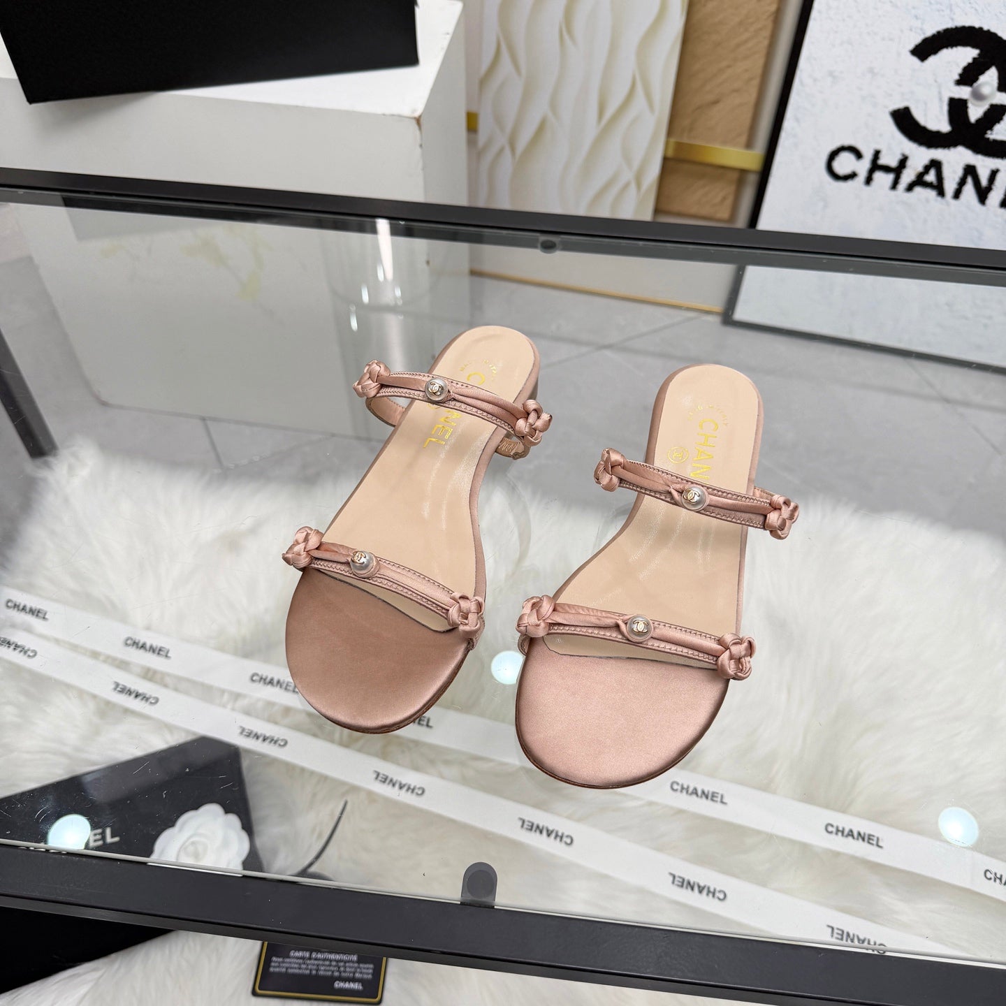 CC 2026 Pearl Slide Beige Satin Leather 692025