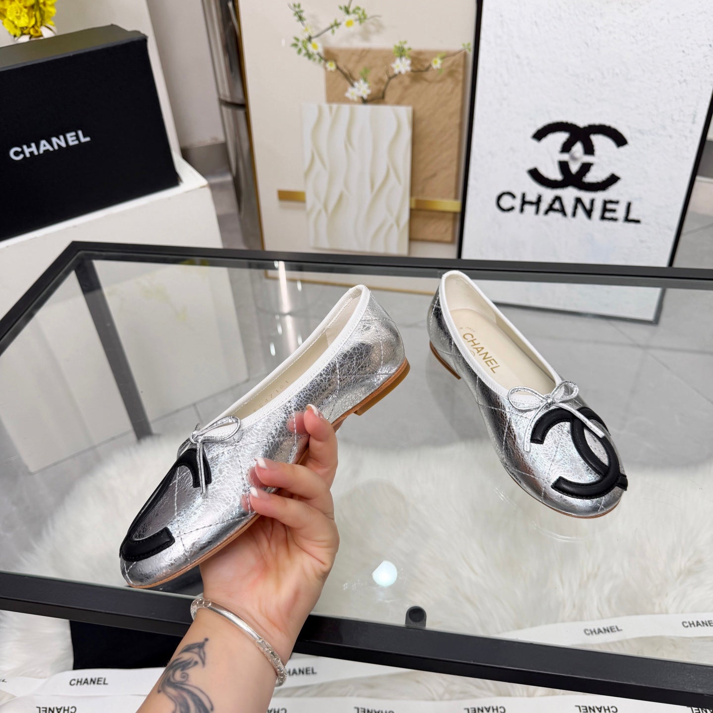 CC 26s Coco Beach Ballet Flats Sliver Metalic Leather 872866