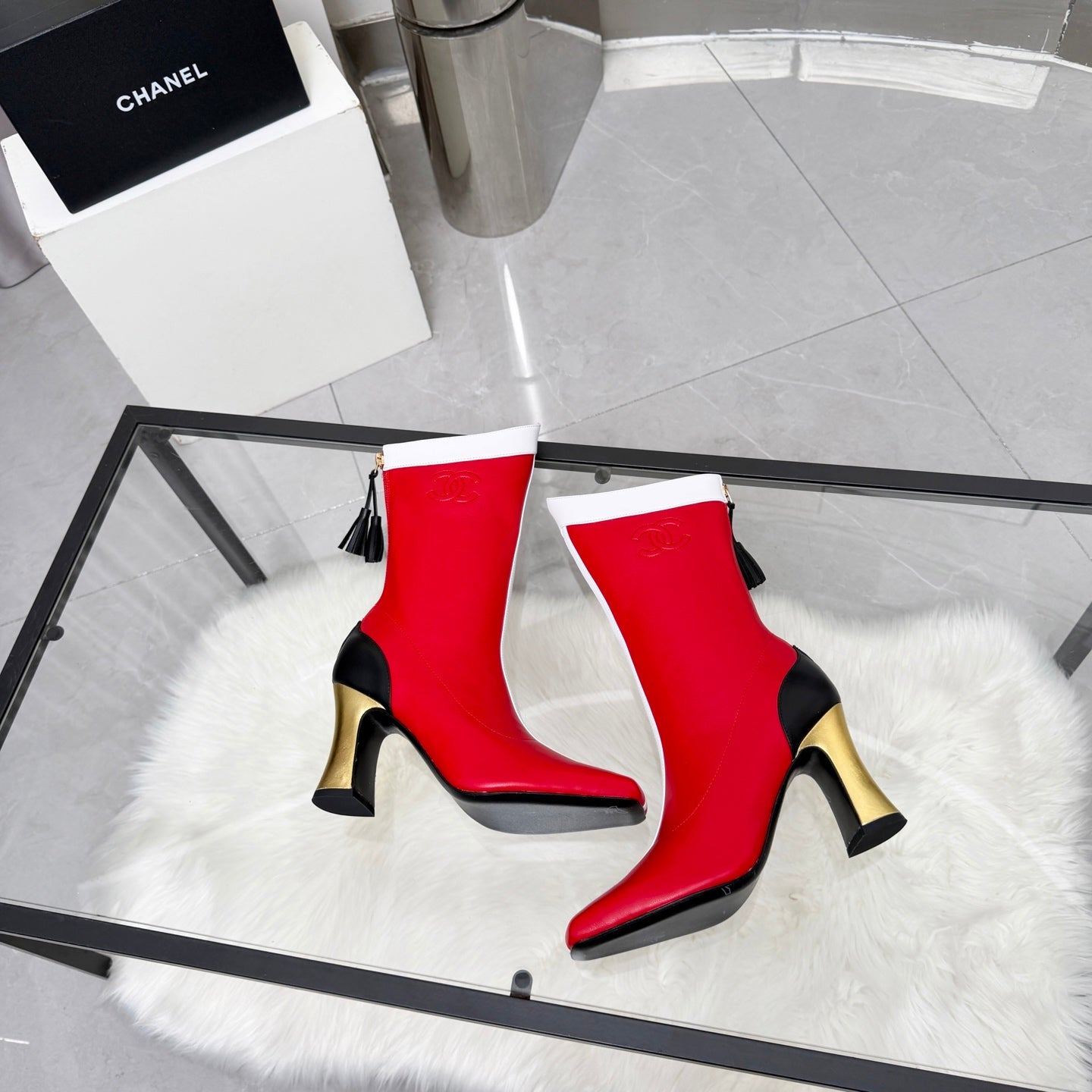 CC 26 FW Ankle Boots 8.5cm Red White Sheepskin 919942