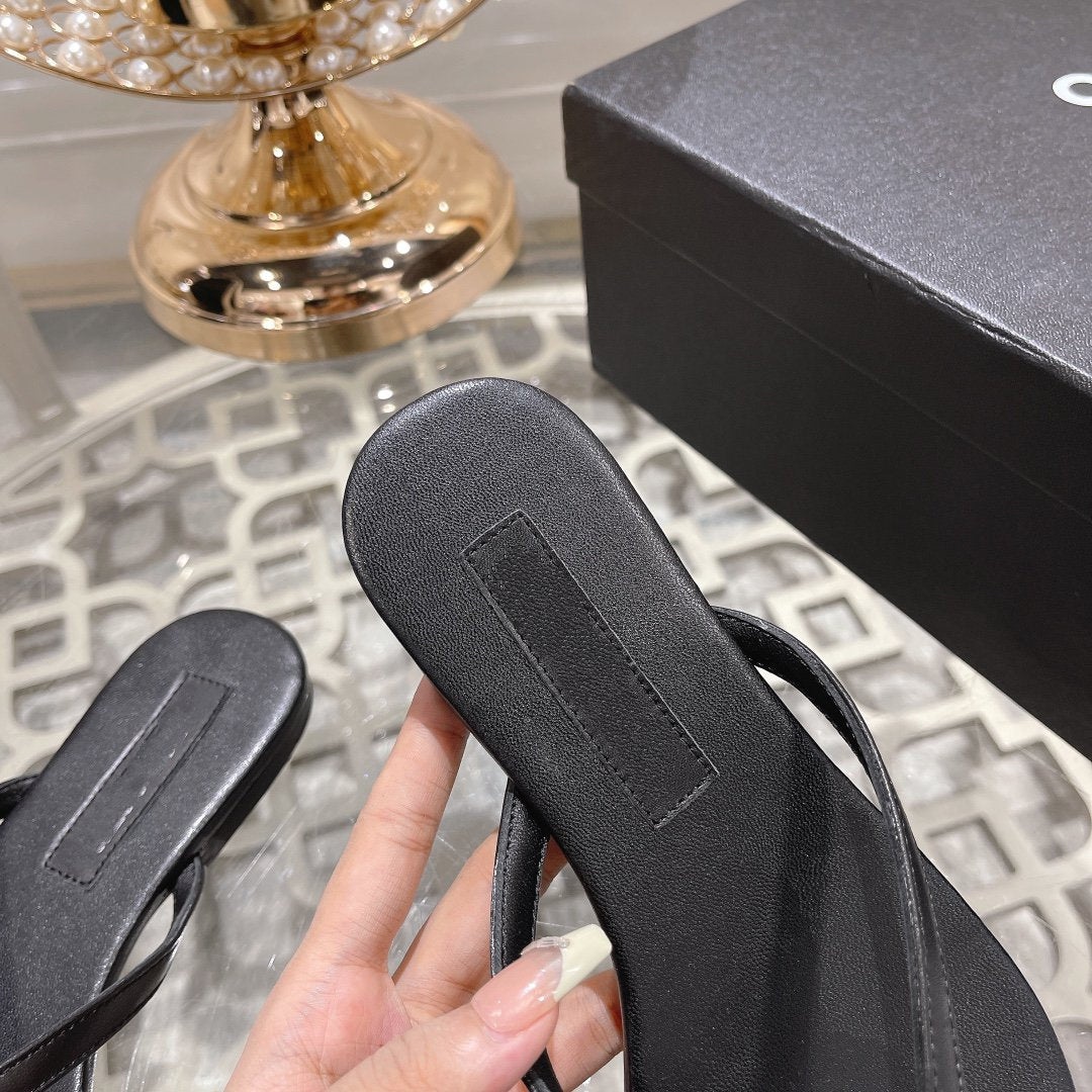 cc thongs black silver calfskin