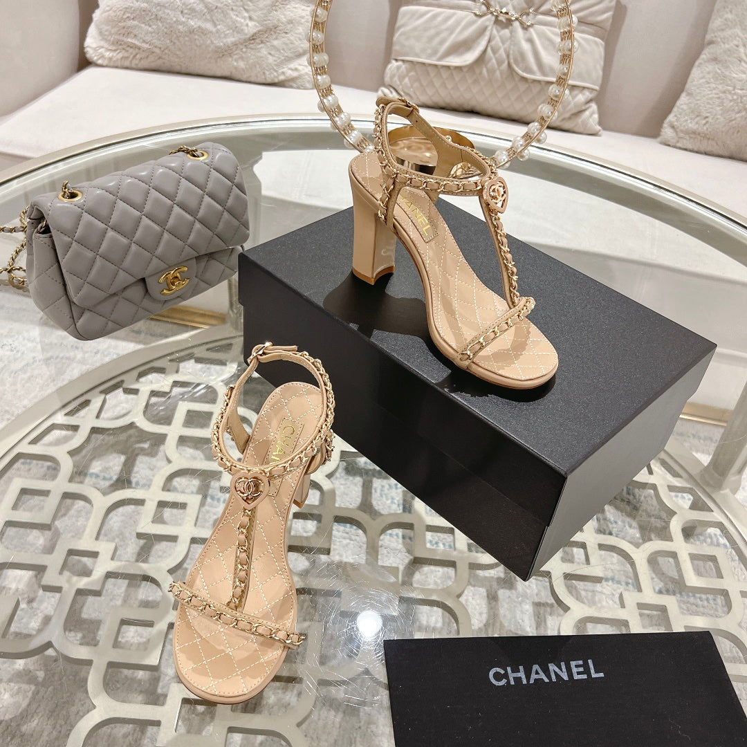 CC 26s Chain T-Strap Charm Sandals 8.5cm Beige Lambskin 736118